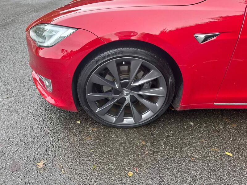 TESLA MODEL S
