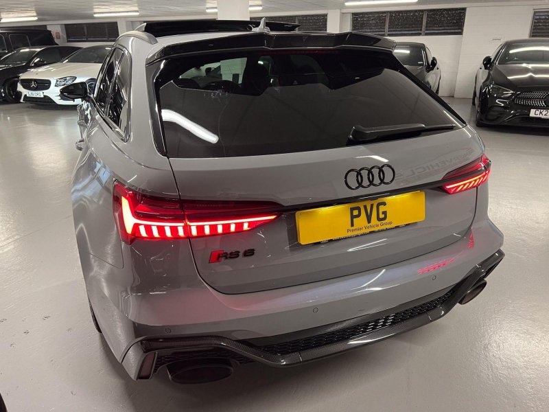AUDI RS6