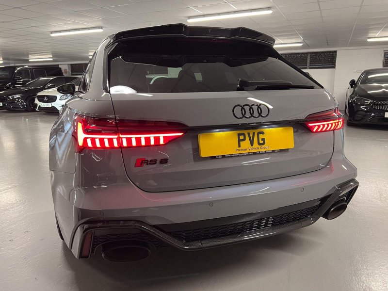 AUDI RS6