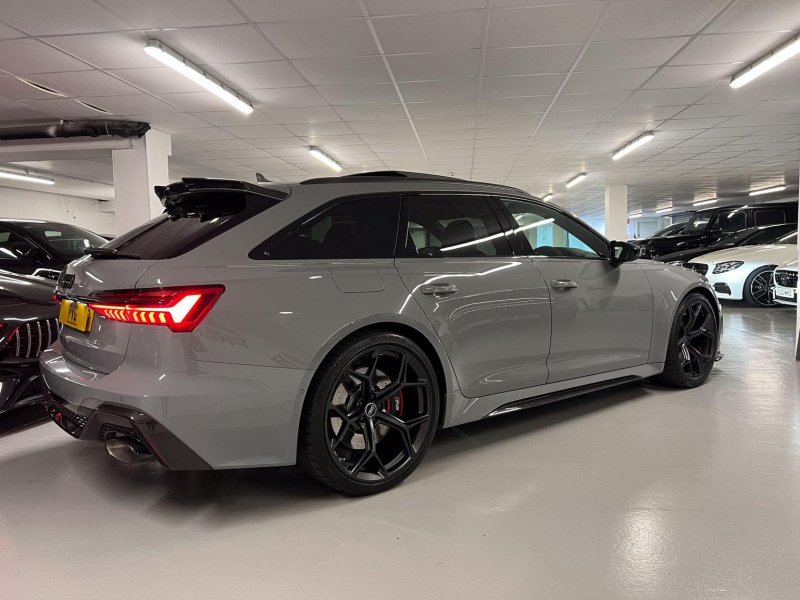 AUDI RS6