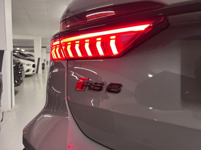 AUDI RS6