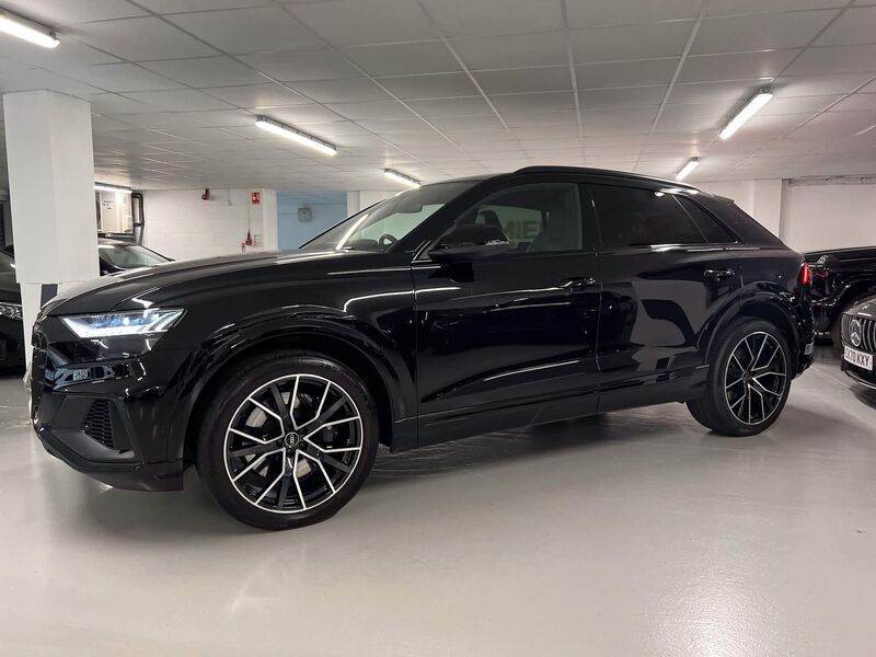 AUDI SQ8