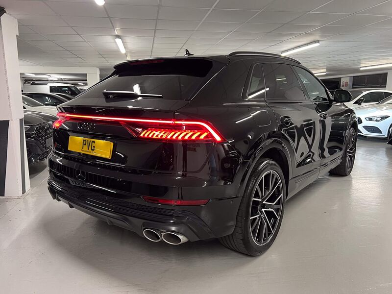 AUDI SQ8