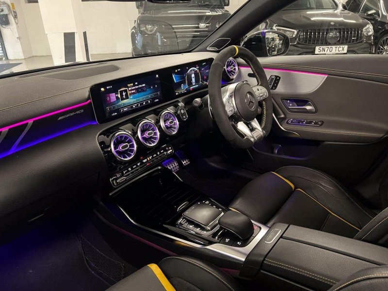 MERCEDES-BENZ CLA