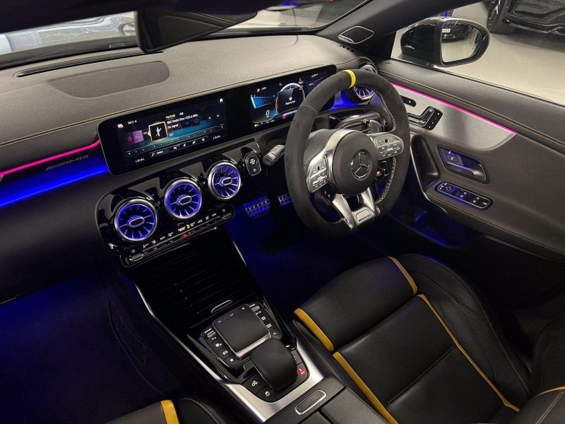 MERCEDES-BENZ CLA