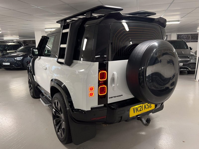 LAND ROVER DEFENDER 90