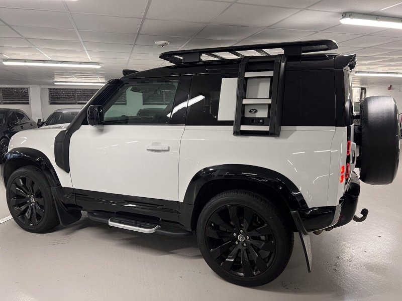 LAND ROVER DEFENDER 90