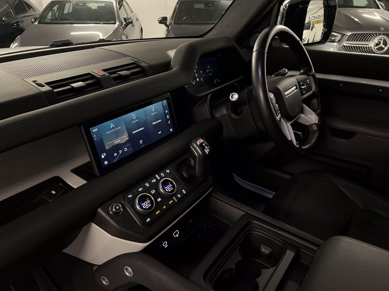 LAND ROVER DEFENDER 90