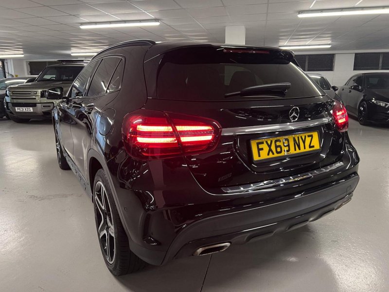 MERCEDES-BENZ GLA CLASS