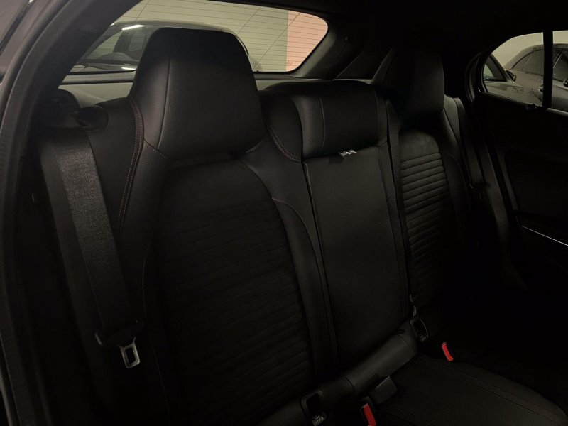 MERCEDES-BENZ GLA CLASS