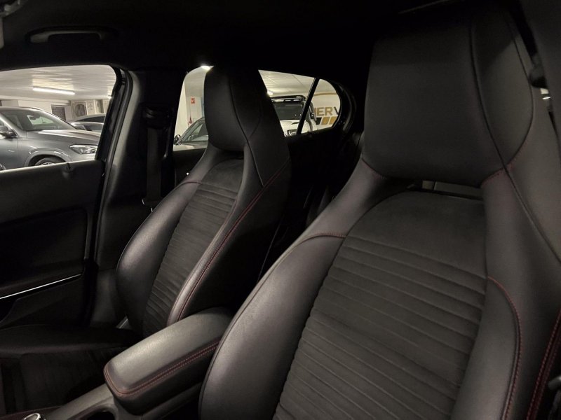 MERCEDES-BENZ GLA CLASS