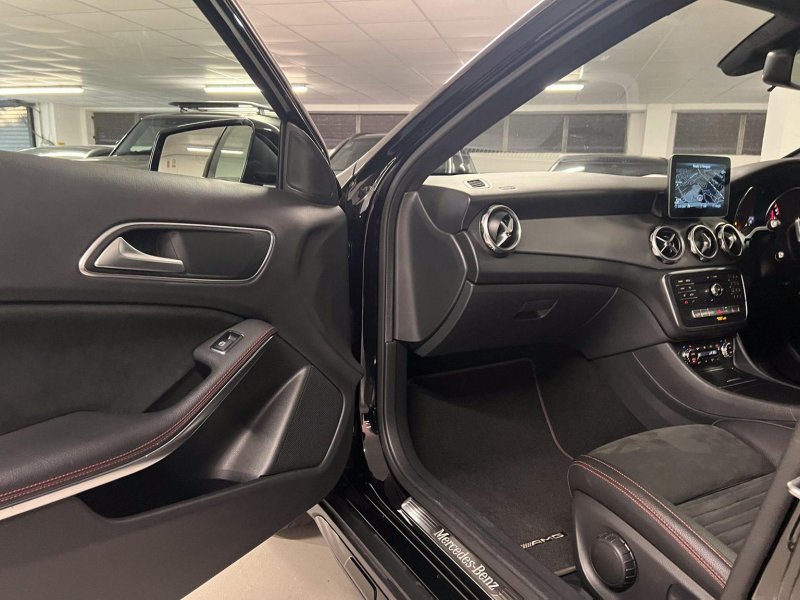 MERCEDES-BENZ GLA CLASS