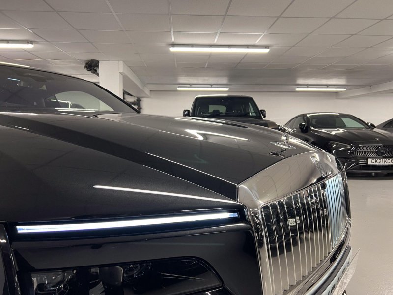 ROLLS-ROYCE 