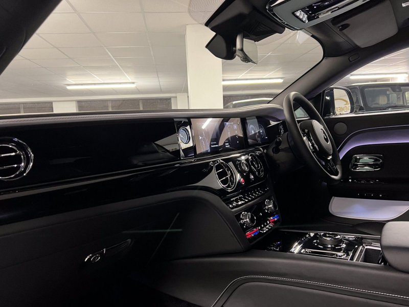 ROLLS-ROYCE 