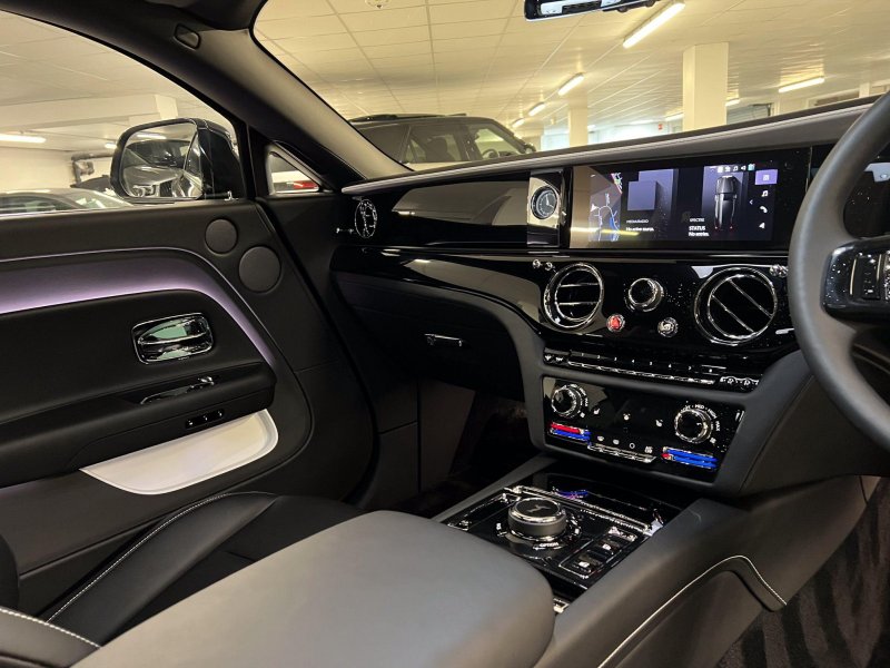 ROLLS-ROYCE 