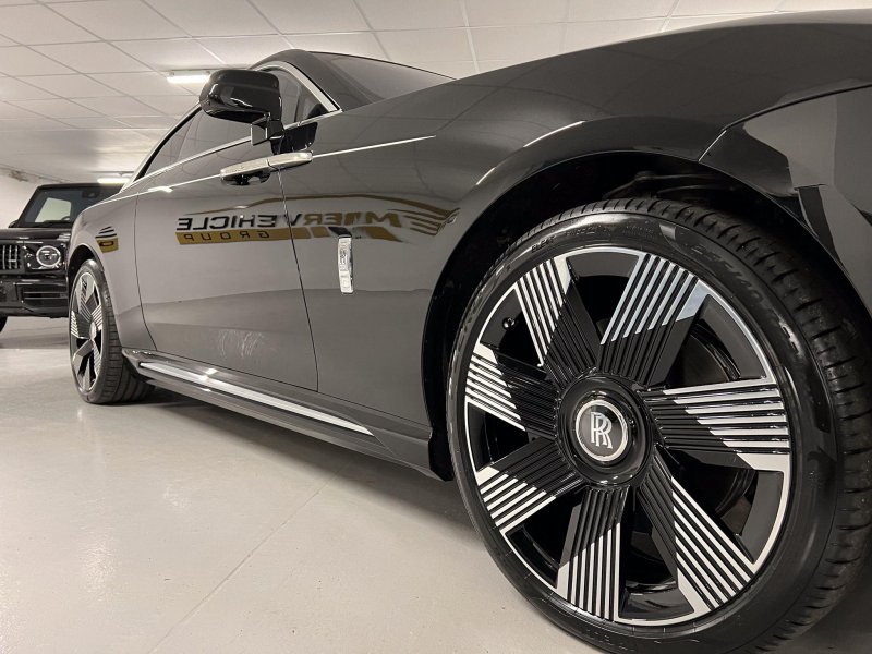 ROLLS-ROYCE 