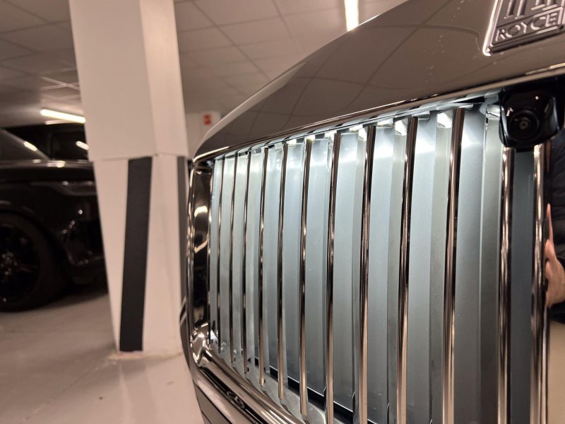 ROLLS-ROYCE 