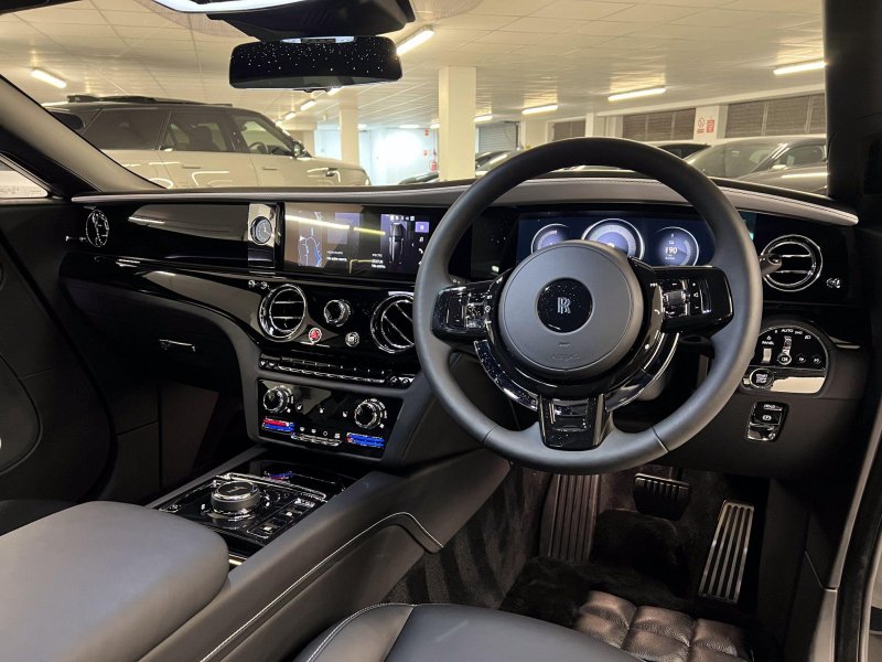 ROLLS-ROYCE 