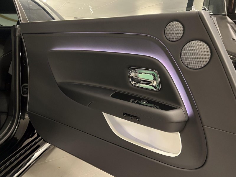 ROLLS-ROYCE 