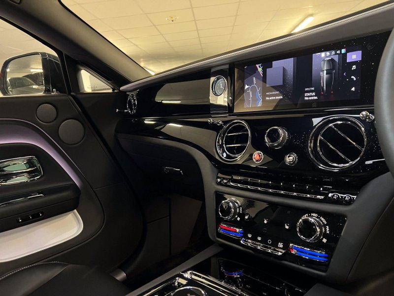 ROLLS-ROYCE 