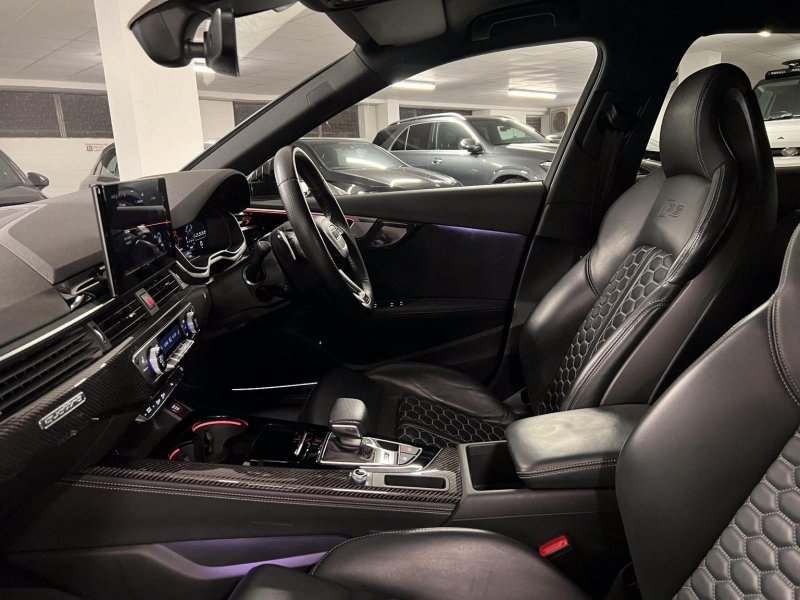 AUDI RS4