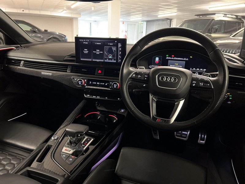AUDI RS4