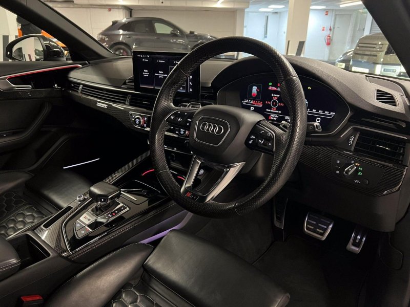 AUDI RS4