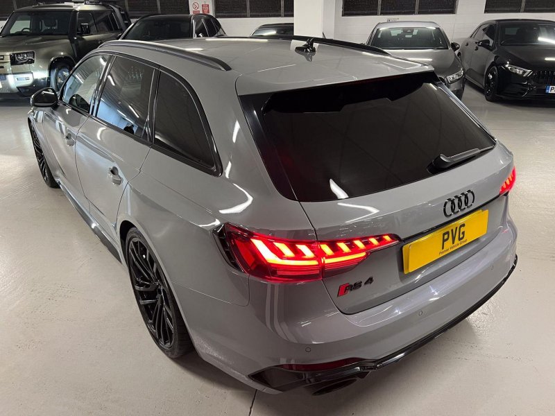 AUDI RS4