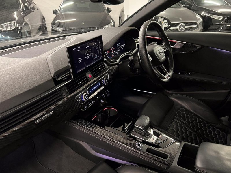 AUDI RS4