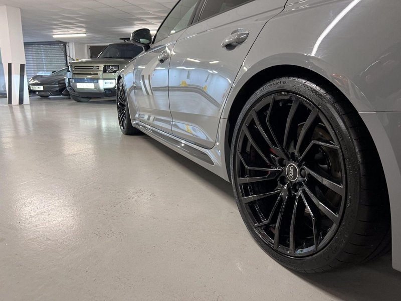 AUDI RS4