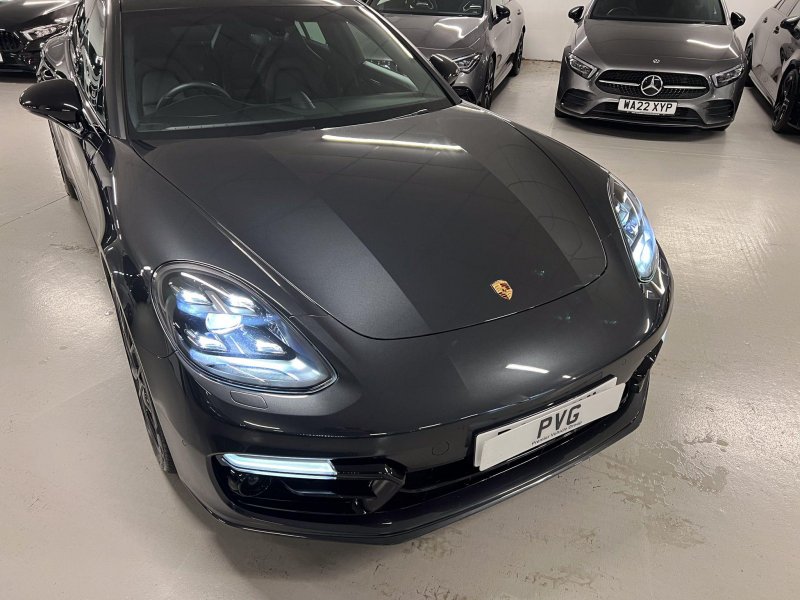 PORSCHE PANAMERA
