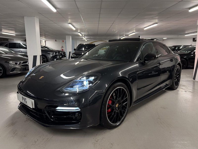 PORSCHE PANAMERA