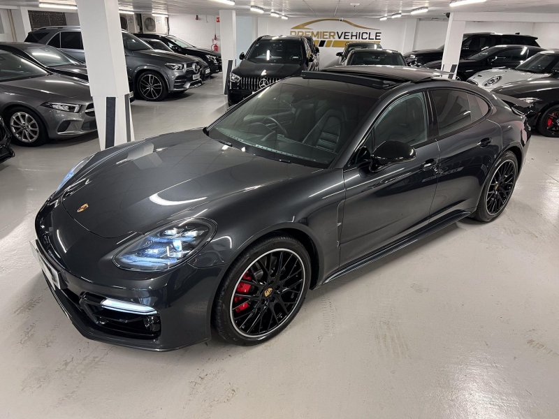 PORSCHE PANAMERA