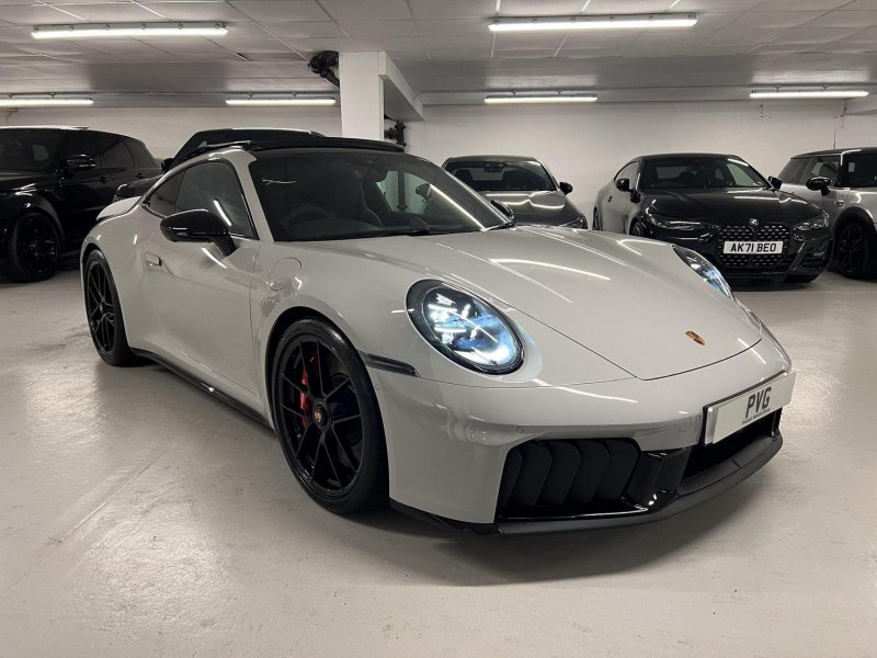 PORSCHE 911