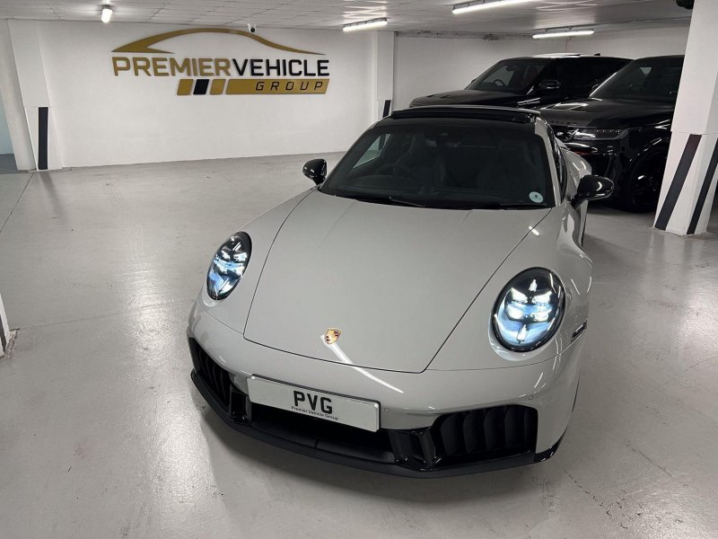 PORSCHE 911