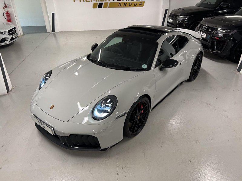 PORSCHE 911