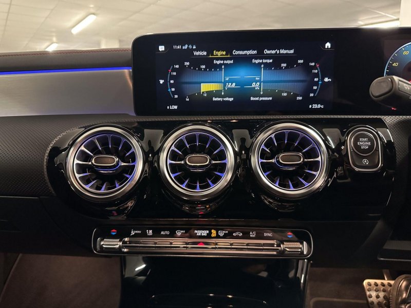 MERCEDES-BENZ CLA