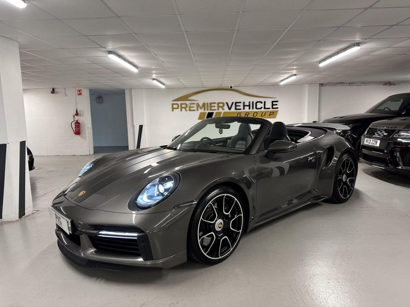 PORSCHE 911