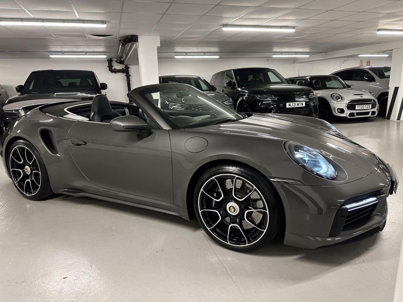 PORSCHE 911
