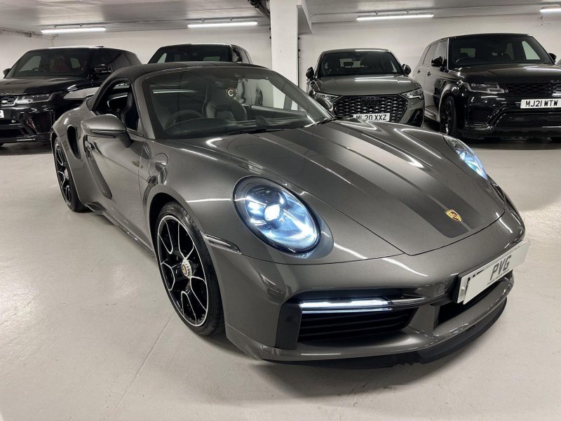 PORSCHE 911